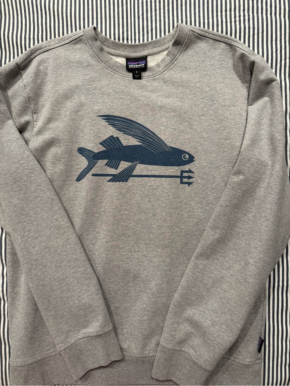 Men’s Patagonia Gray Crewneck Sweatshirt with Navy Fish Graphic